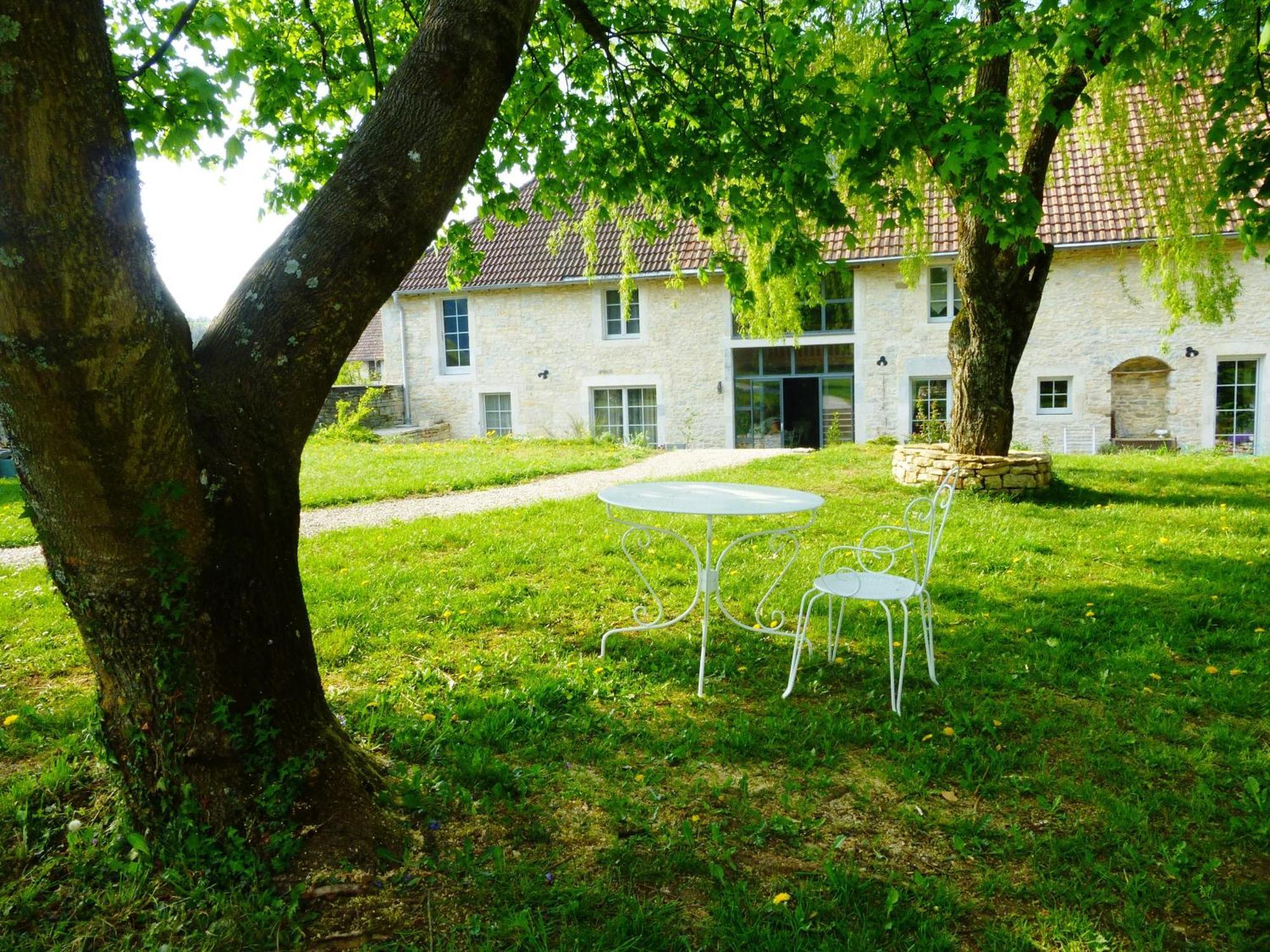 Chambres d'hôtes Béred Vuillemin Baume-les-Dames Exterior foto